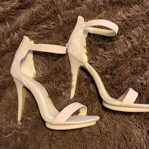 Nude wild diva lounge heels size 8